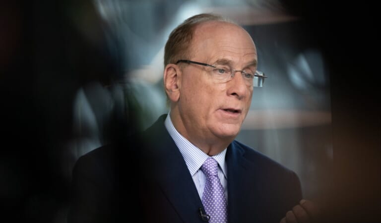BlackRock’s Larry Fink Urges Boomers to Fix Retirement Issue