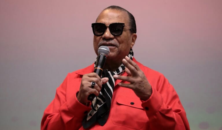 Billy Dee Williams Is OK With Blackface Performance