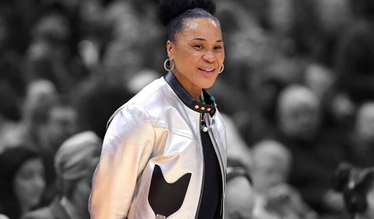 South Carolina Coach Dawn Staley Just Taught A Powerful Lesson on Leadership