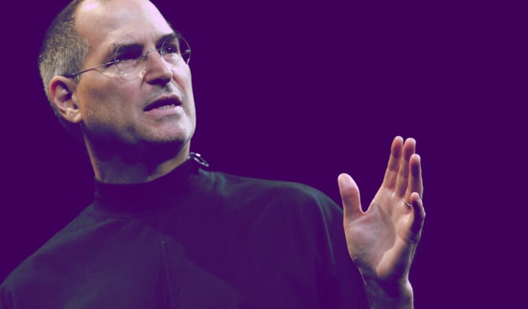 Here’s How Steve Jobs Dealt With Negative Press and Avoided Brand Disasters