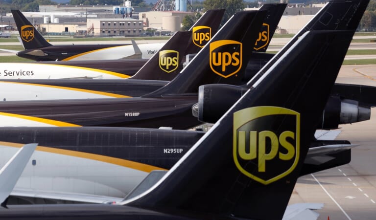 UPS Replaces FedEx as Primary Air Cargo Provider for USPS